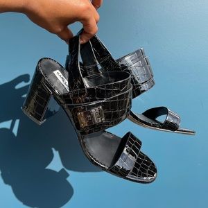 Karl lagerfeld heels